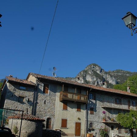 Bed & Breakfast Castello Regina Brembilla Exterior photo