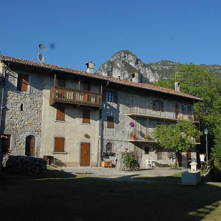 Bed & Breakfast Castello Regina Brembilla Exterior photo