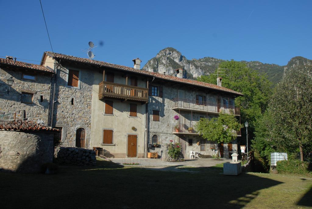 Bed & Breakfast Castello Regina Brembilla Exterior photo